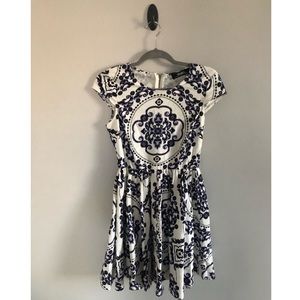 Lulu’s Royal Luxe Ivory Print Dress